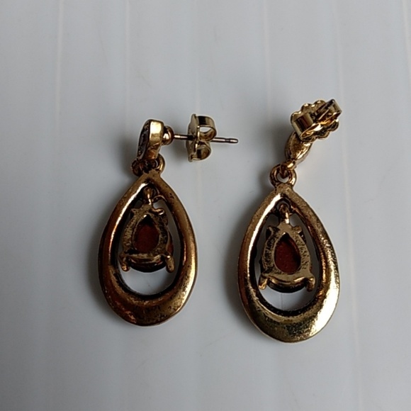 Avon Topaz Colored Teardrop Gift Set in The Box - Picture 7 of 8